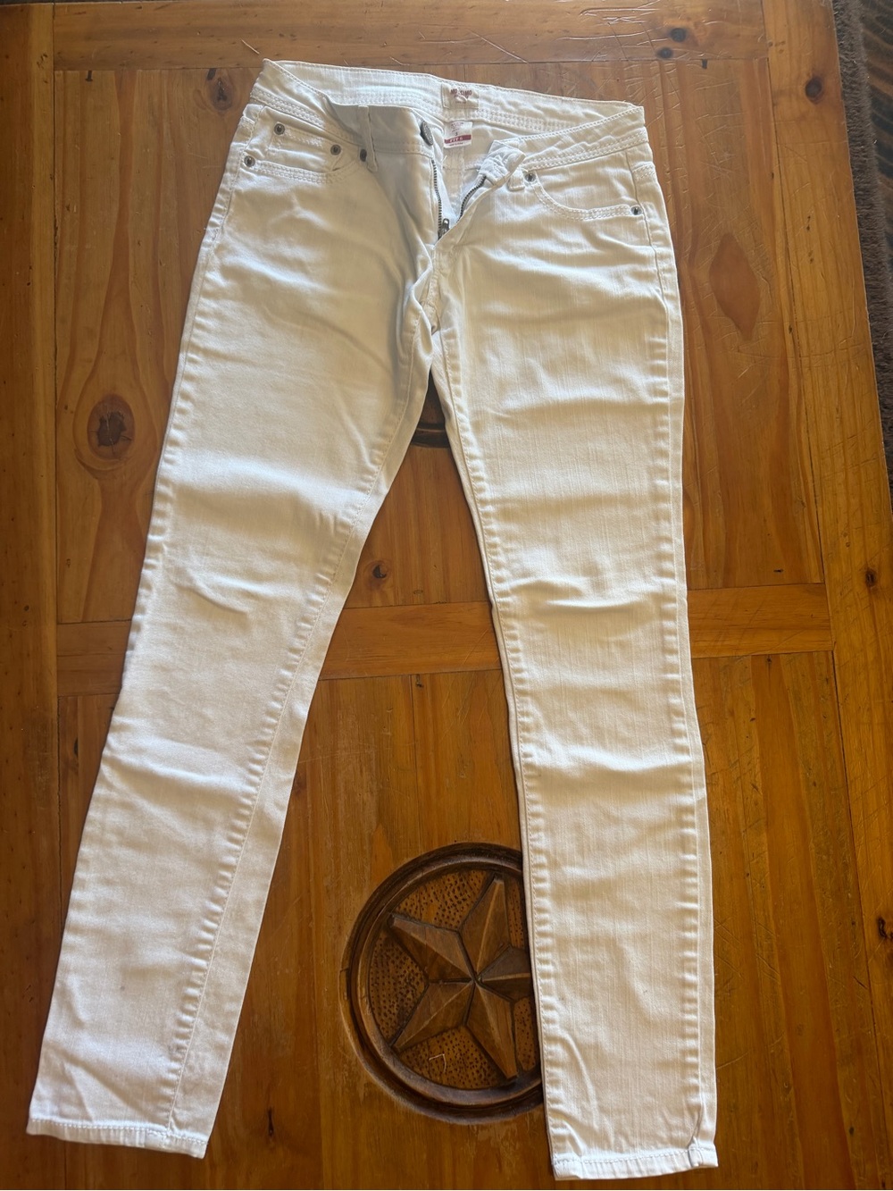 Mossimo Supply Co. White Women’s Skinny Jeans